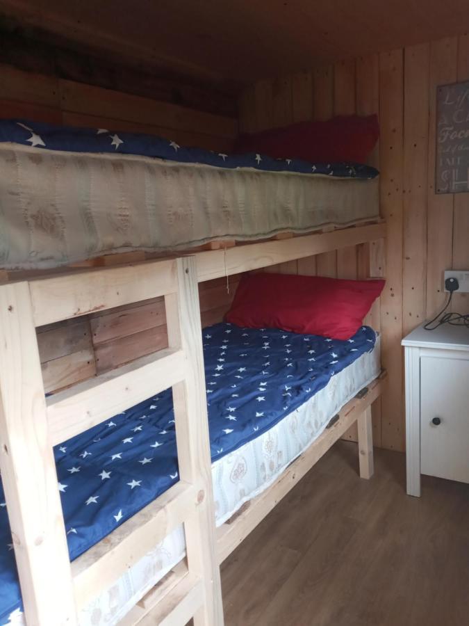 Orchard Meadow Shepherd Huts Leek-Buxton-Ashbourne Upper Elkstone Exterior photo